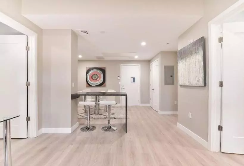 Fotos del hotel Global Luxury Suites Longwood Medical:  6