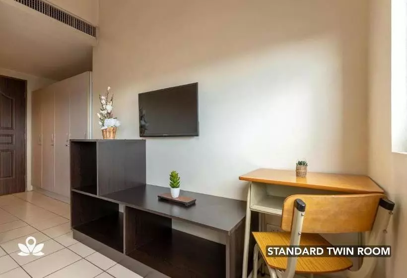 Fotos del hotel Golden Panda Dormtel By Zen Rooms:  17