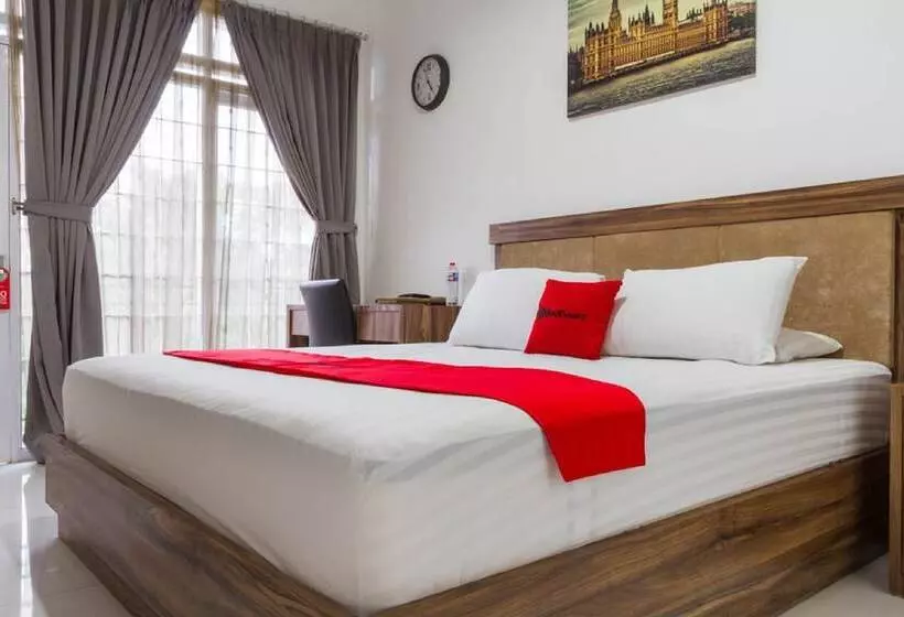 Fotos del hotel Reddoorz Plus Near Sukajadi 2:  2