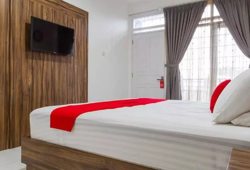 Fotos del hotel Reddoorz Plus Near Sukajadi 2:  13
