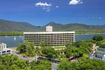 Hilton Cairns - Cairns