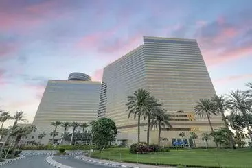 Hyatt Regency Dubai   Corniche - Dubái