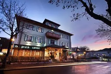 Lovec - Bled