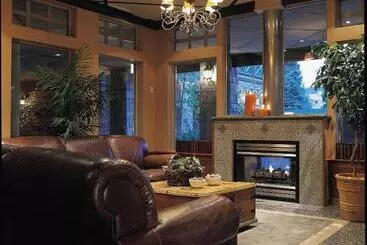 Pinnacle Hotel Whistler - Whistler