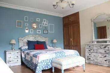 Hostal Restaurante Fogón De Gredos - Guisando