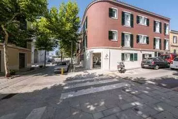 Victori - Es Castell