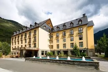 ドル ビエルハ ホテル - Vielha