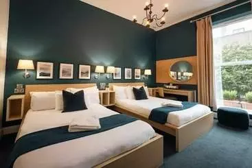 Celtic Lodge Guesthouse   Restaurant & Bar - Дублин