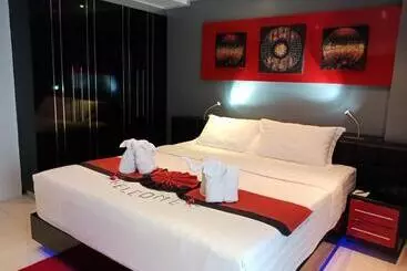 Absolute Bangla Suites - Patong Beach
