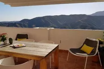 Penthouse Amazing Views - Istan