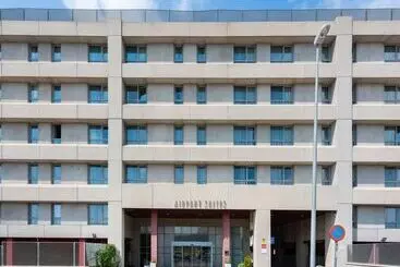 Apartamentos Madrid Airport Affiliated By Meliá - Madrid