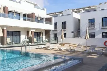 Esmeralda Cotillo Homes By LIVVO - El Cotillo