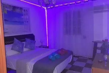 Disfruta De Un Barrio Tranquilo - Alcala de Guadaira
