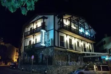Hostal La Maya - Cercedilla