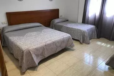 Hostal 82 - Olias del Rey