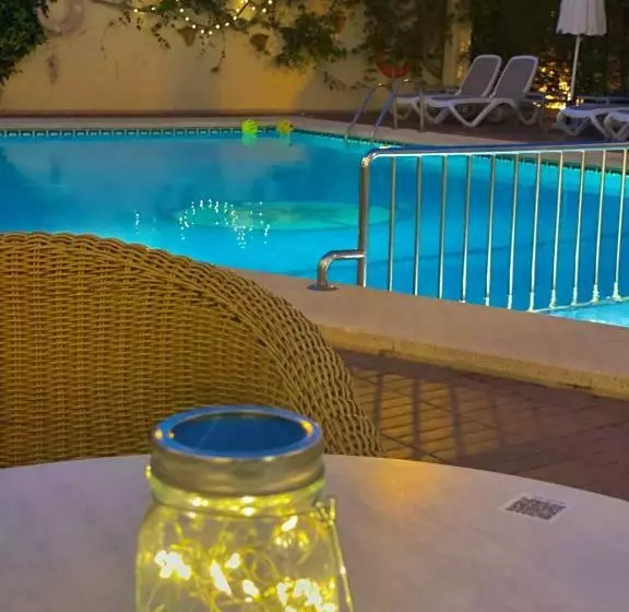 Fotos del hotel Hotel Amoros:  6