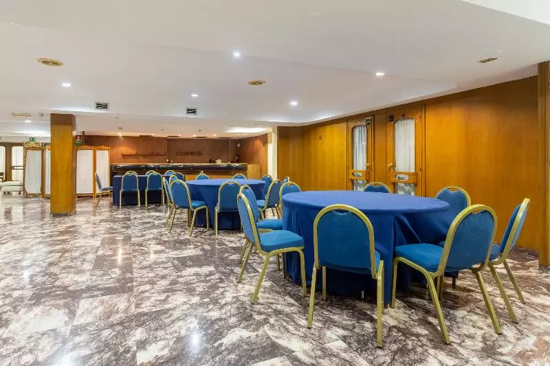 Fotos del hotel Leuka:  8