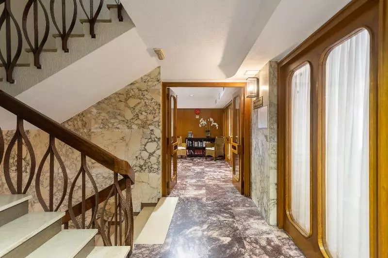 Fotos del hotel Leuka:  15