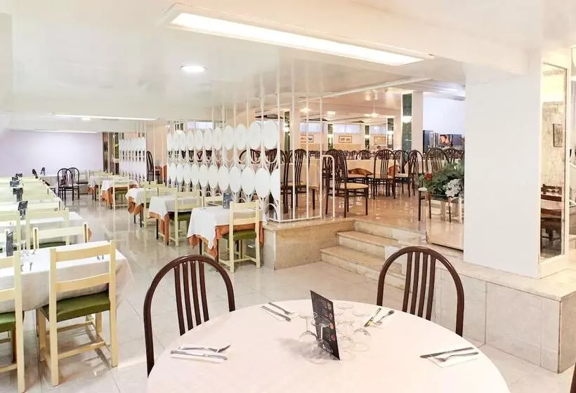 Fotos del hotel Checkin Garbí:  4