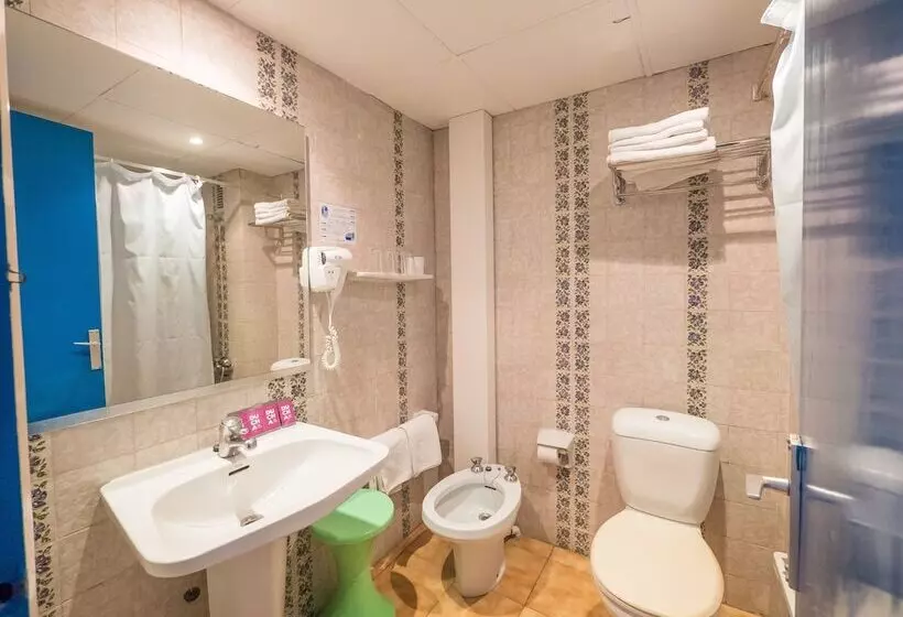 Fotos del hotel Checkin Garbí:  18