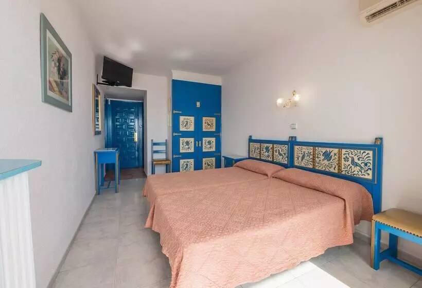 Fotos del hotel Checkin Garbí:  19