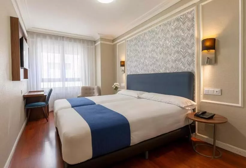 Fotos del hotel Sercotel Corona De Castilla:  12