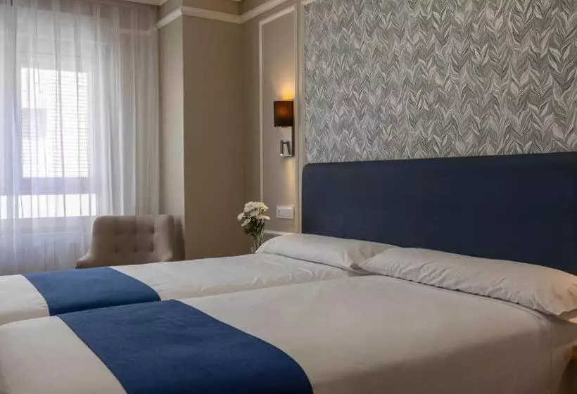 Fotos del hotel Sercotel Corona De Castilla:  25