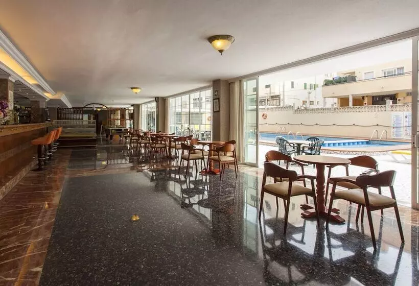 Fotos del hotel Riutort:  5