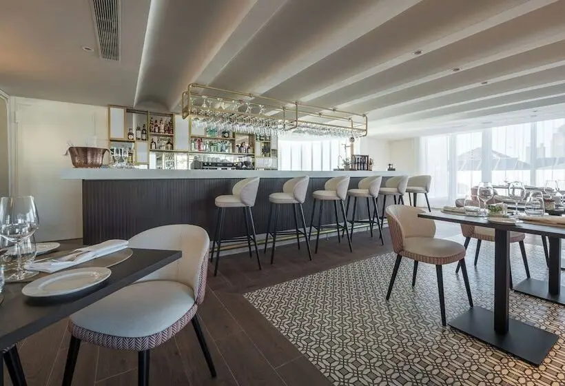 Fotos del hotel Ohtels San Antón Granada:  25