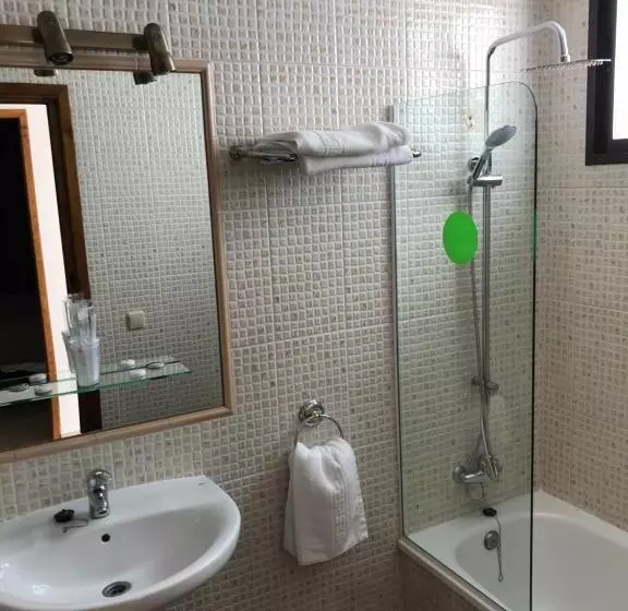 Fotos del hotel Restaurante Santa Cruz:  12