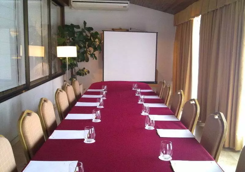 Fotos del hotel Santiago Apóstol:  7