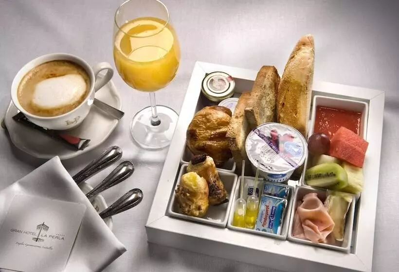 Fotos del hotel Gran Hotel La Perla:  11