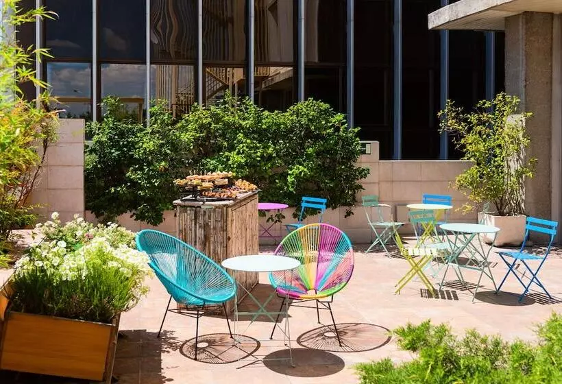 Fotos del hotel Madrid Chamartín Affiliated By Meliá:  31