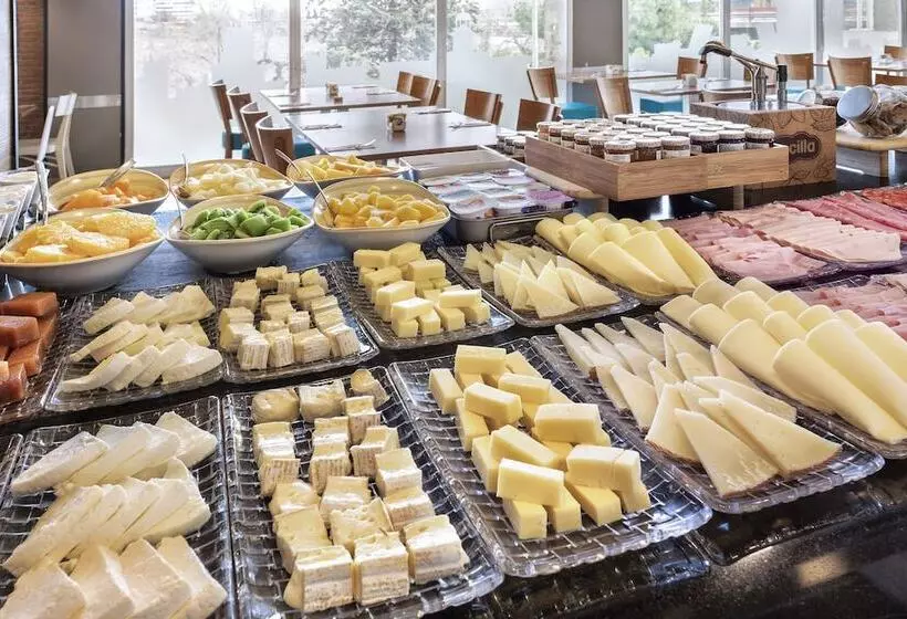 Fotos del hotel Madrid Chamartín Affiliated By Meliá:  7