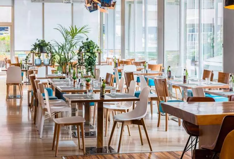 Fotos del hotel Madrid Chamartín Affiliated By Meliá:  9