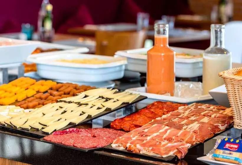 Fotos del hotel Madrid Chamartín Affiliated By Meliá:  44