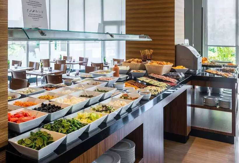 Fotos del hotel Madrid Chamartín Affiliated By Meliá:  42