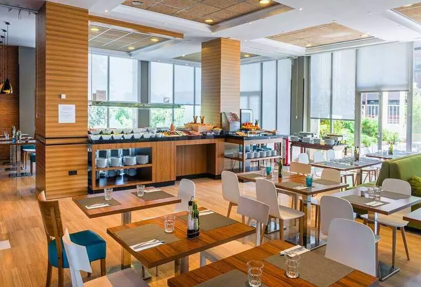 Fotos del hotel Madrid Chamartín Affiliated By Meliá:  48