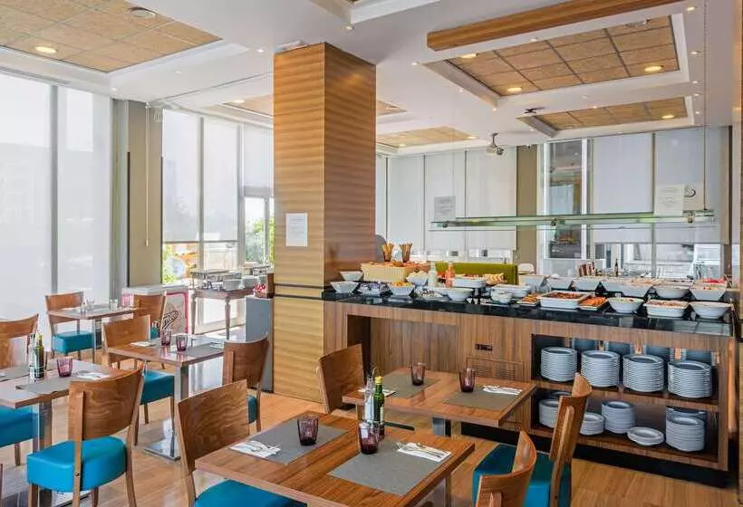 Fotos del hotel Madrid Chamartín Affiliated By Meliá:  41