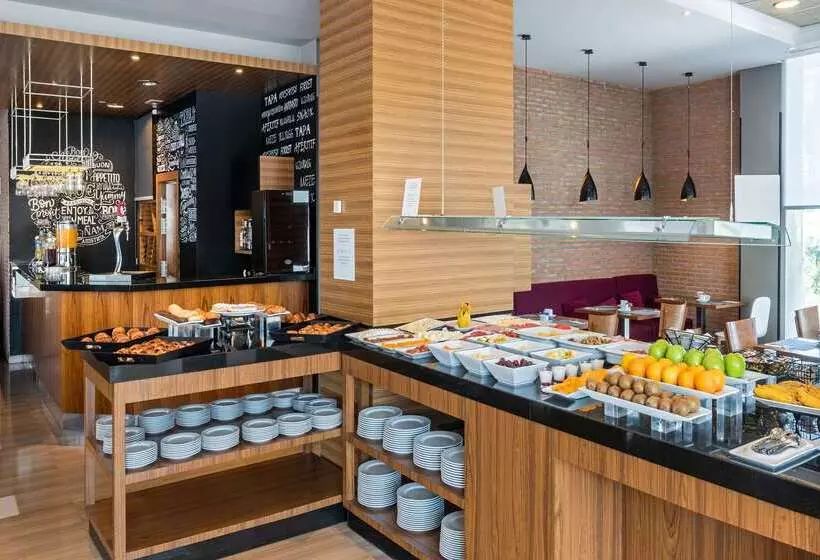 Fotos del hotel Madrid Chamartín Affiliated By Meliá:  40