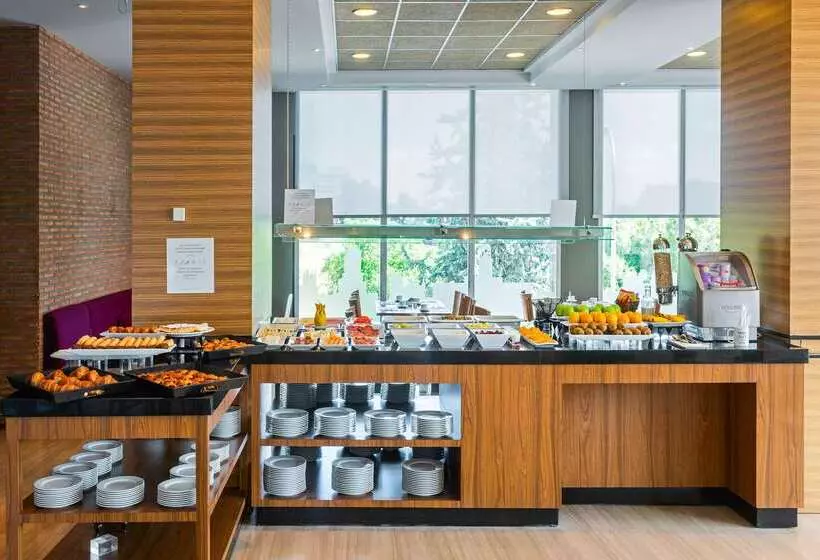 Fotos del hotel Madrid Chamartín Affiliated By Meliá:  54