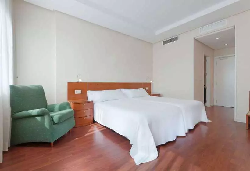 Fotos del hotel Madrid Chamartín Affiliated By Meliá:  3