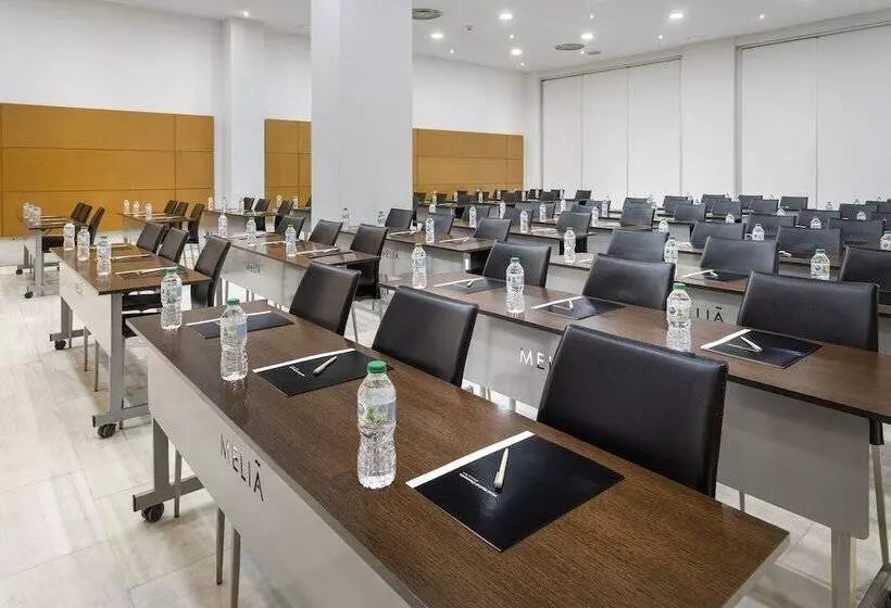 Fotos del hotel Madrid Chamartín Affiliated By Meliá:  17