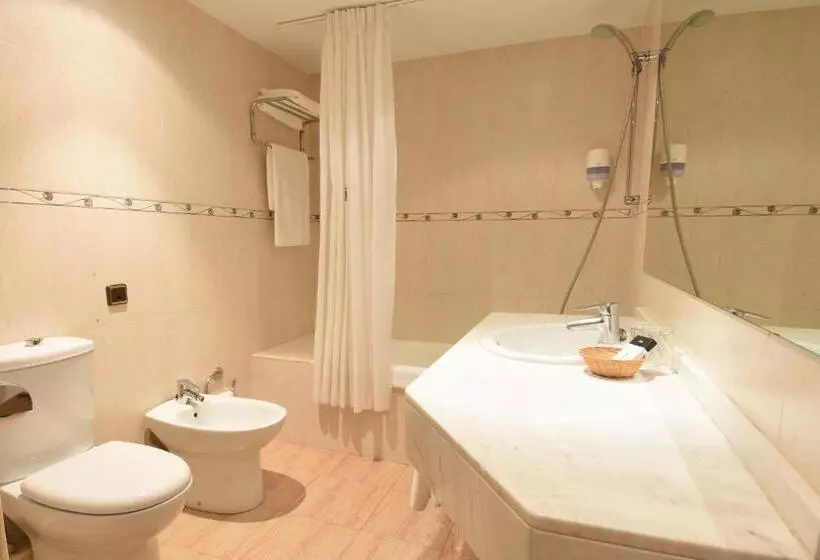 Fotos del hotel Rvhotels Tuca:  6