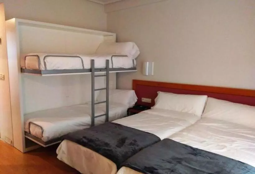 Fotos del hotel Brujas De Irues:  15