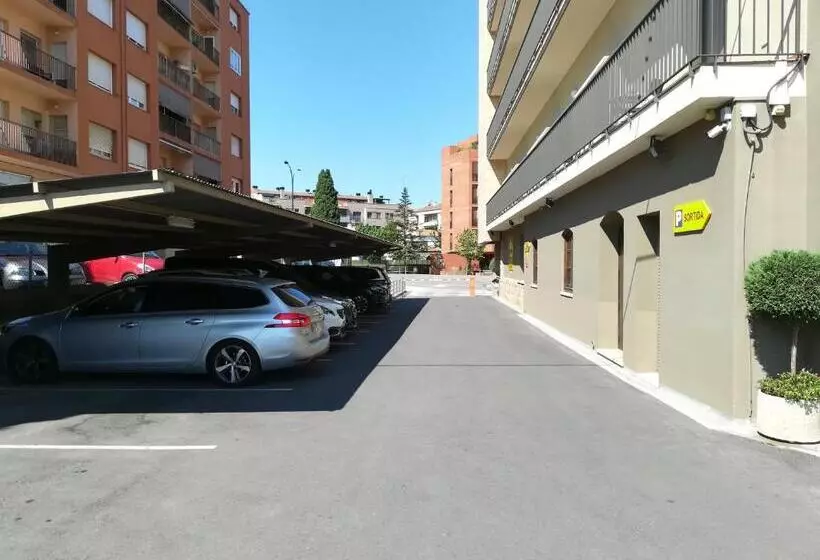 Fotos del hotel Ibis Styles Figueres Ronda:  6