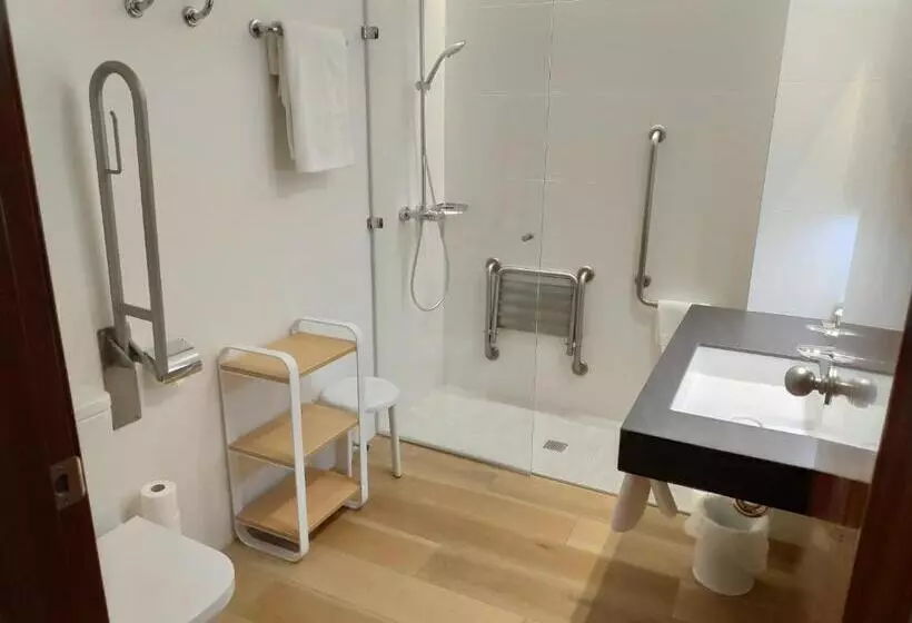 Fotos del hotel Ibis Styles Figueres Ronda:  11