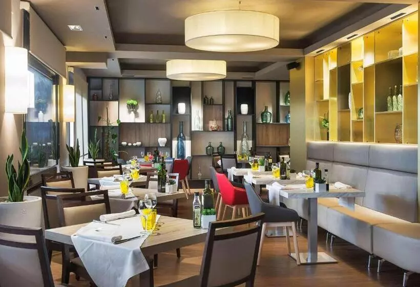 Fotos del hotel Ibis Styles Figueres Ronda:  18