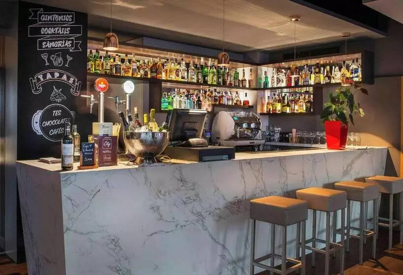 Fotos del hotel Ibis Styles Figueres Ronda:  3