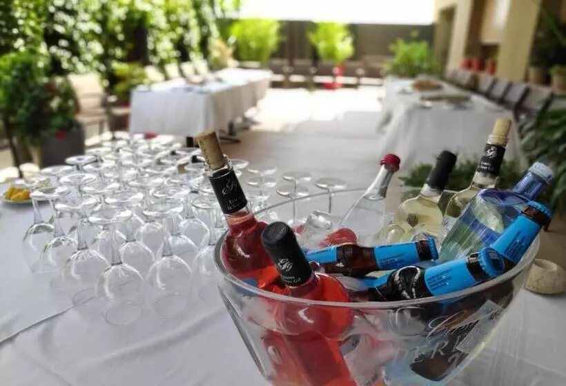 Fotos del hotel Ibis Styles Figueres Ronda:  9